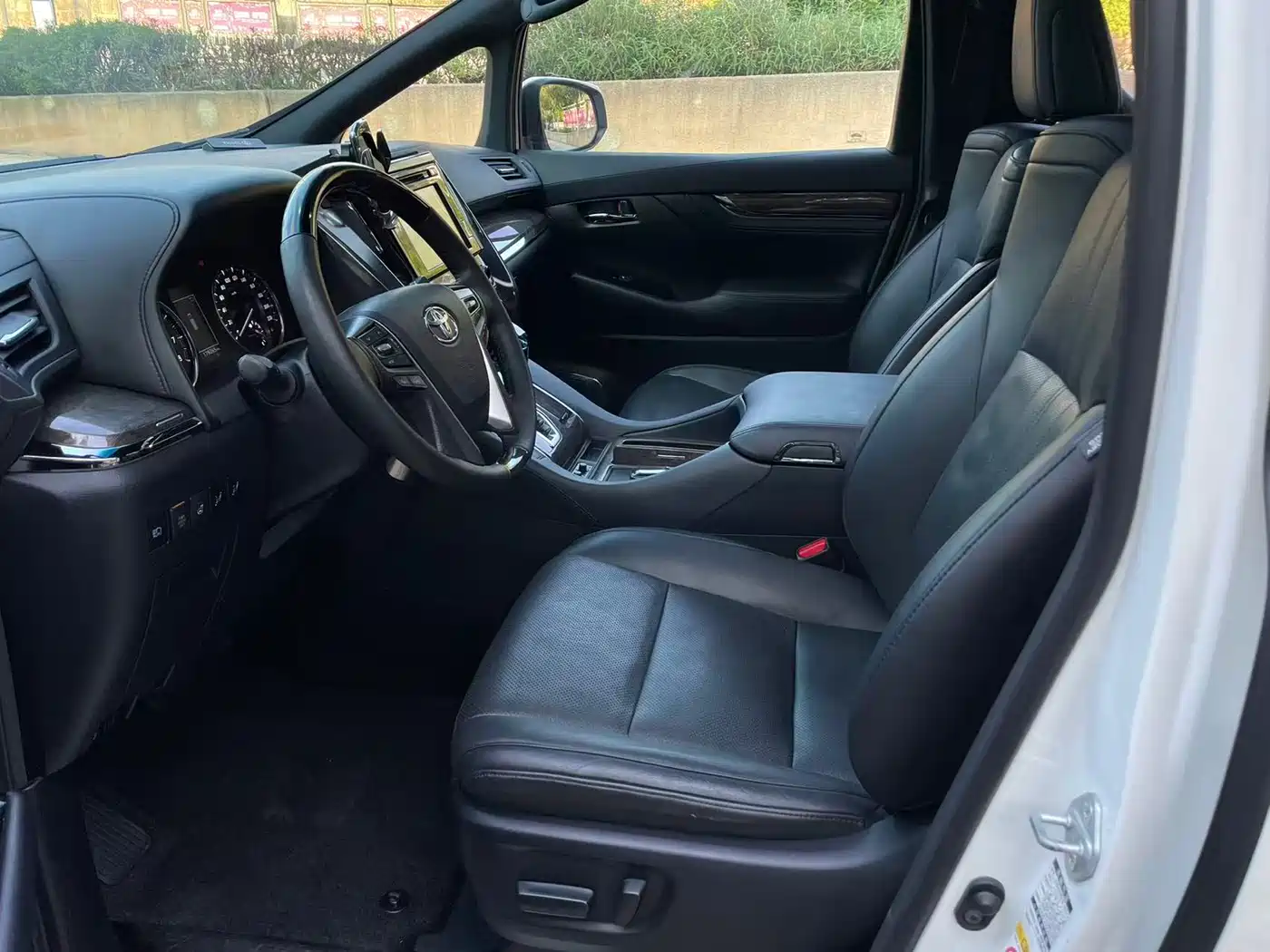 Toyota Alphard 2018 Facelift 3.5L Premium Edition фото 9