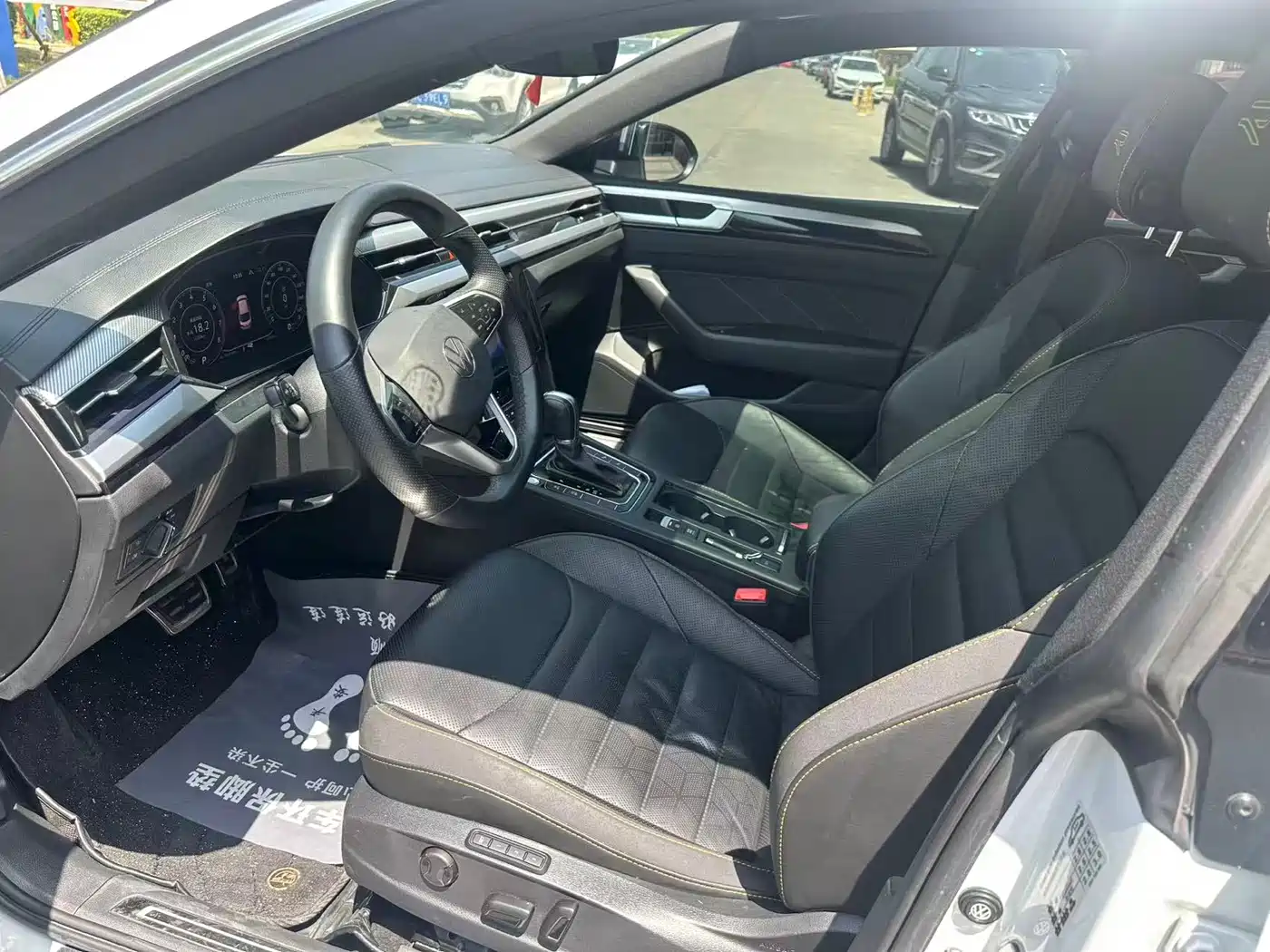 Volkswagen FAW-Volkswagen CC 2023 380TSI Eye-catching Edition фото 4