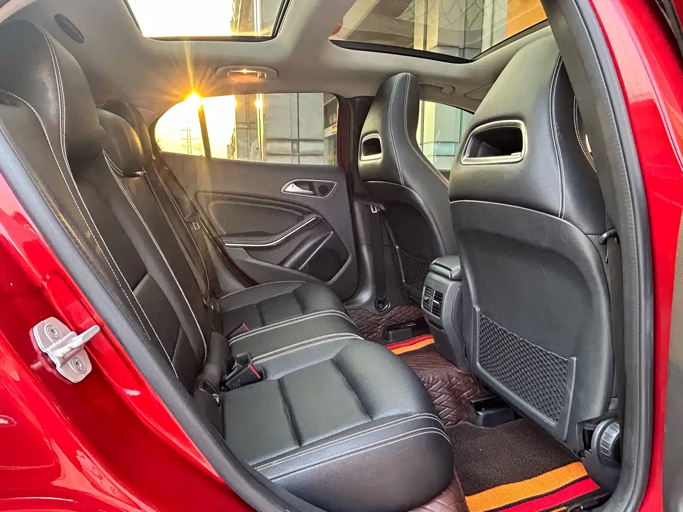 Mercedes-Benz GLA 2017 GLA 200 Dynamic фото 13