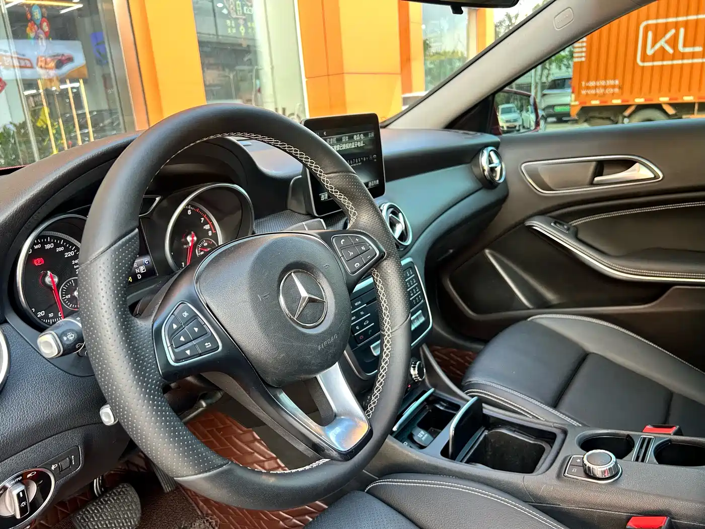 Mercedes-Benz GLA 2017 GLA 200 Dynamic фото 29