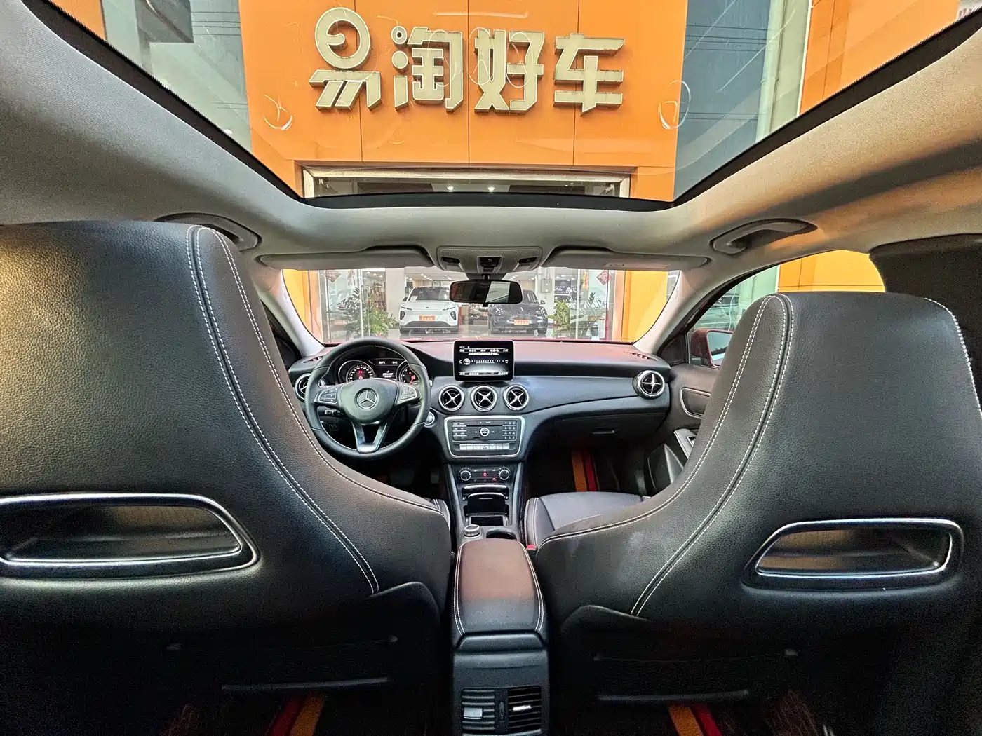 Mercedes-Benz GLA 2017 GLA 200 Dynamic фото 17
