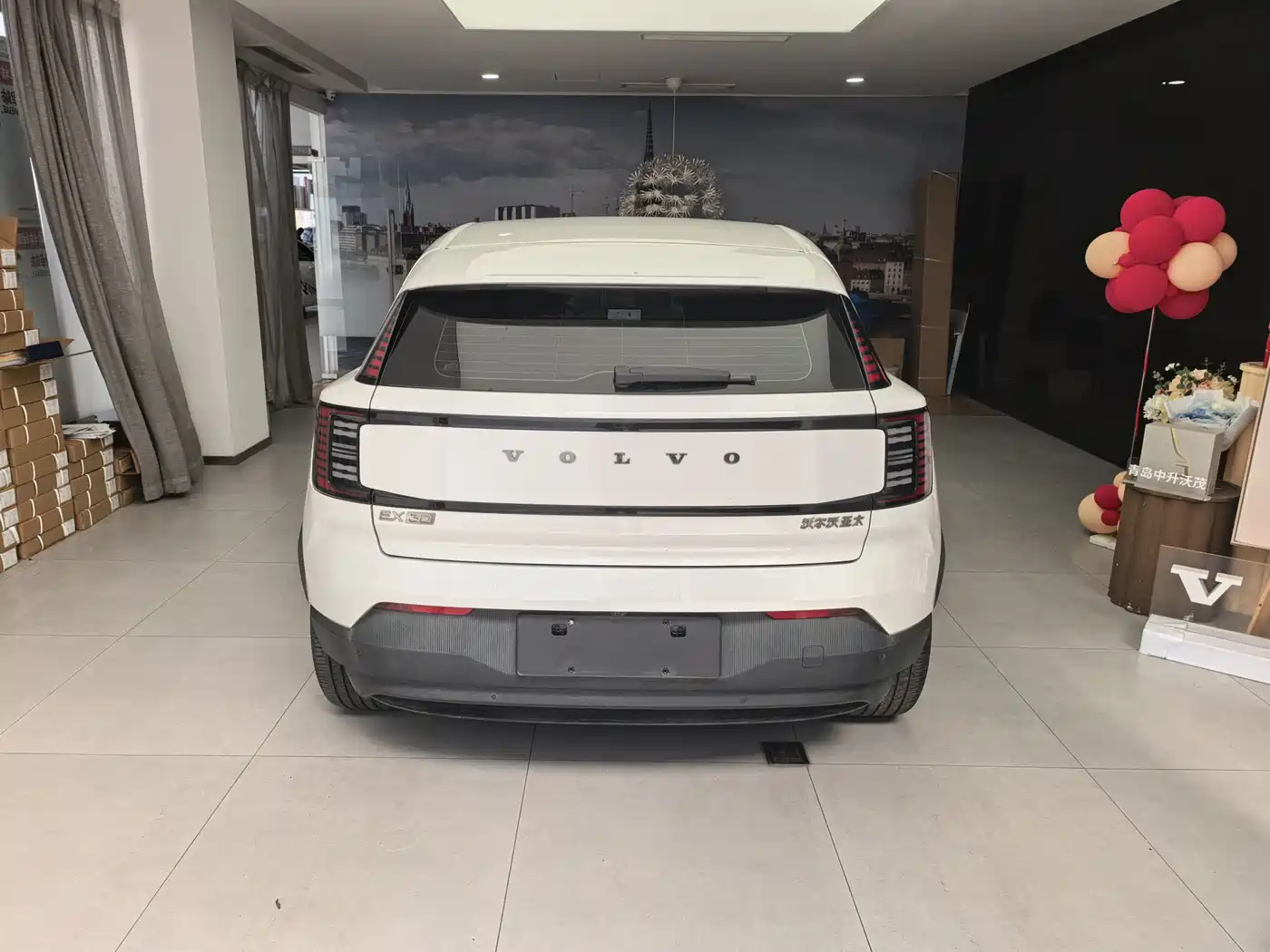 VOLVO EX30