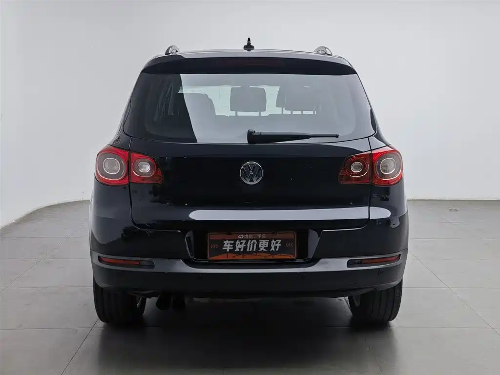 Volkswagen Tiguan 2009 Model 2.0TSI Luxury Edition фото 4