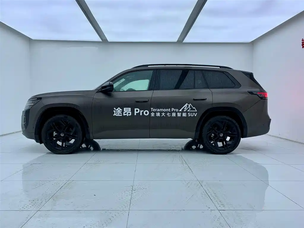 Volkswagen Teramont 2025 Teramont Pro 450TSI 4WD Summit Edition фото 3