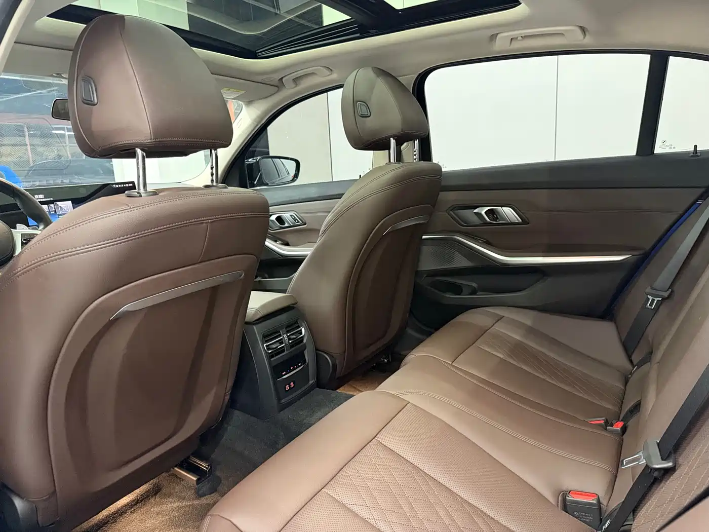 BMW 3 Series 2023 320Li M Sport Package фото 8