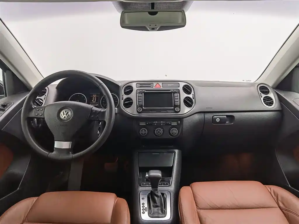 Volkswagen Tiguan 2009 Model 2.0TSI Luxury Edition фото 5