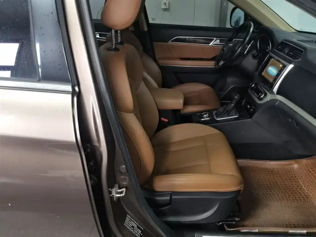 Haval H6 Coupe 2016 Blue Label 1.5T Automatic 2WD Urban фото 25