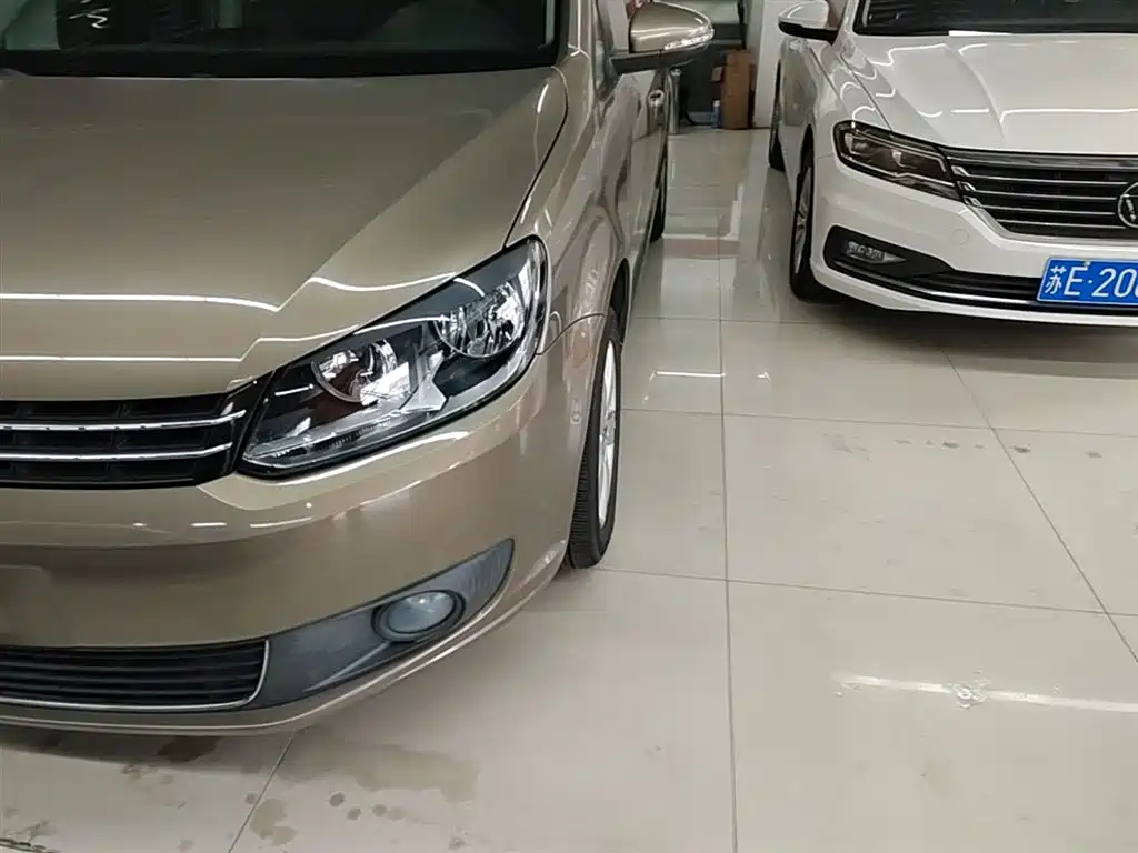 Volkswagen Touran 2015 1.4T DSG Comfort Edition 5-seater фото 24