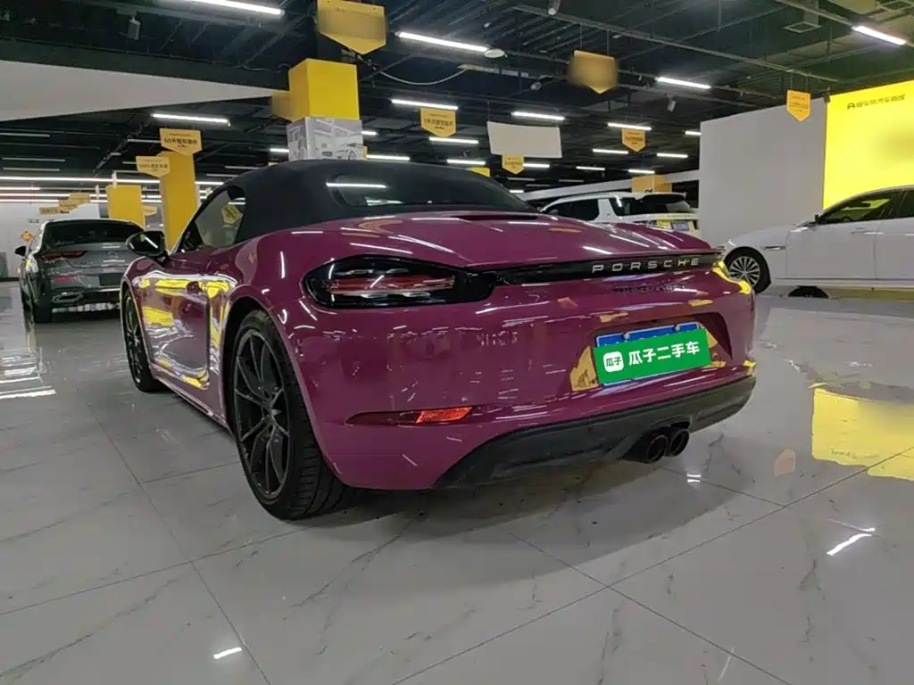 Photo 5 - Porsche 718