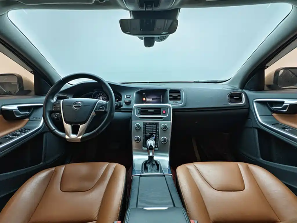 Фото 5 - Volvo S60