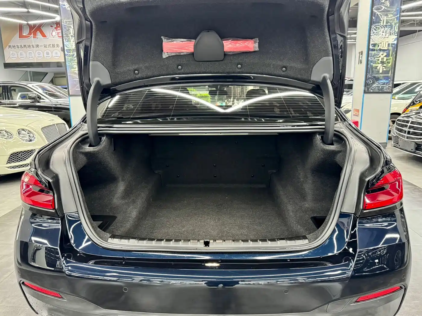 BMW 5 Series 2022 530Li Exclusive M Sport Package фото 18