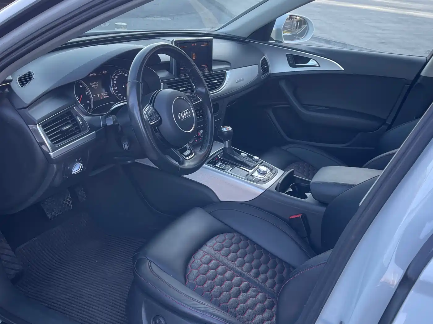 Audi A6 (Import) 2015 3.0T allroad quattro фото 6