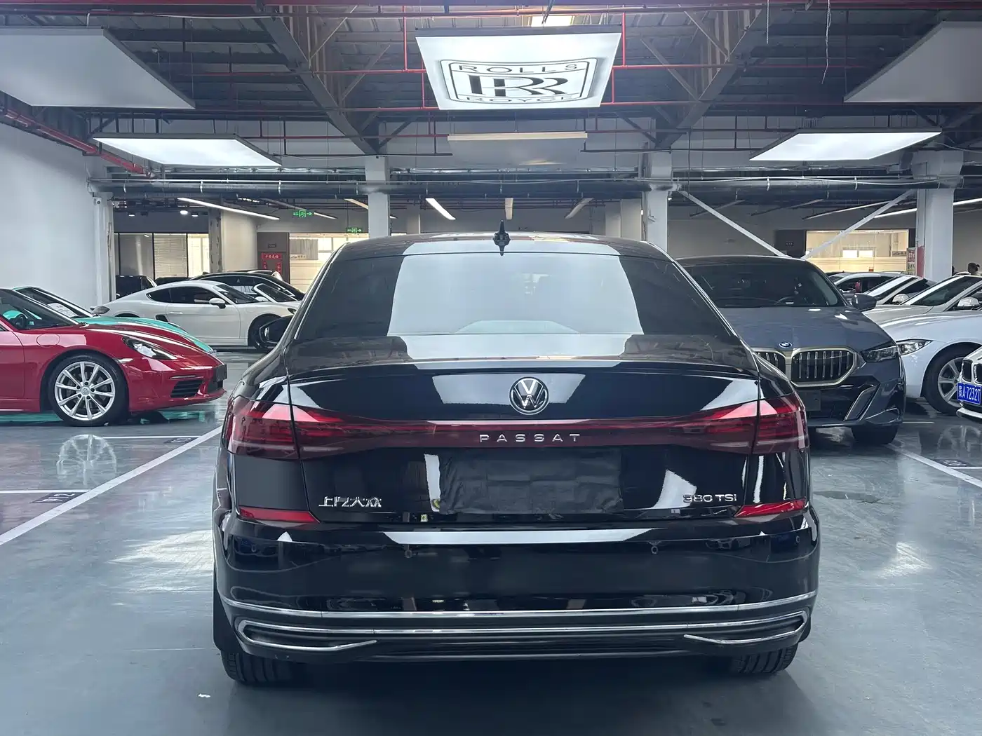 Volkswagen Passat 2024 380TSI Luxury фото 17