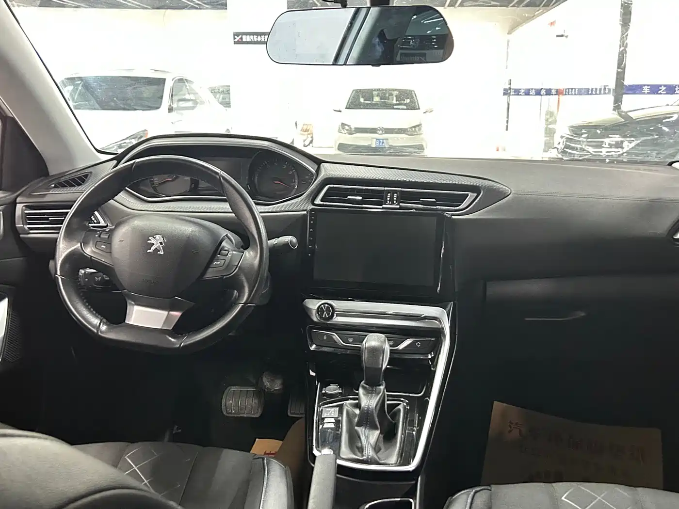 Peugeot 308 2016 1.6L Automatic Luxury фото 6