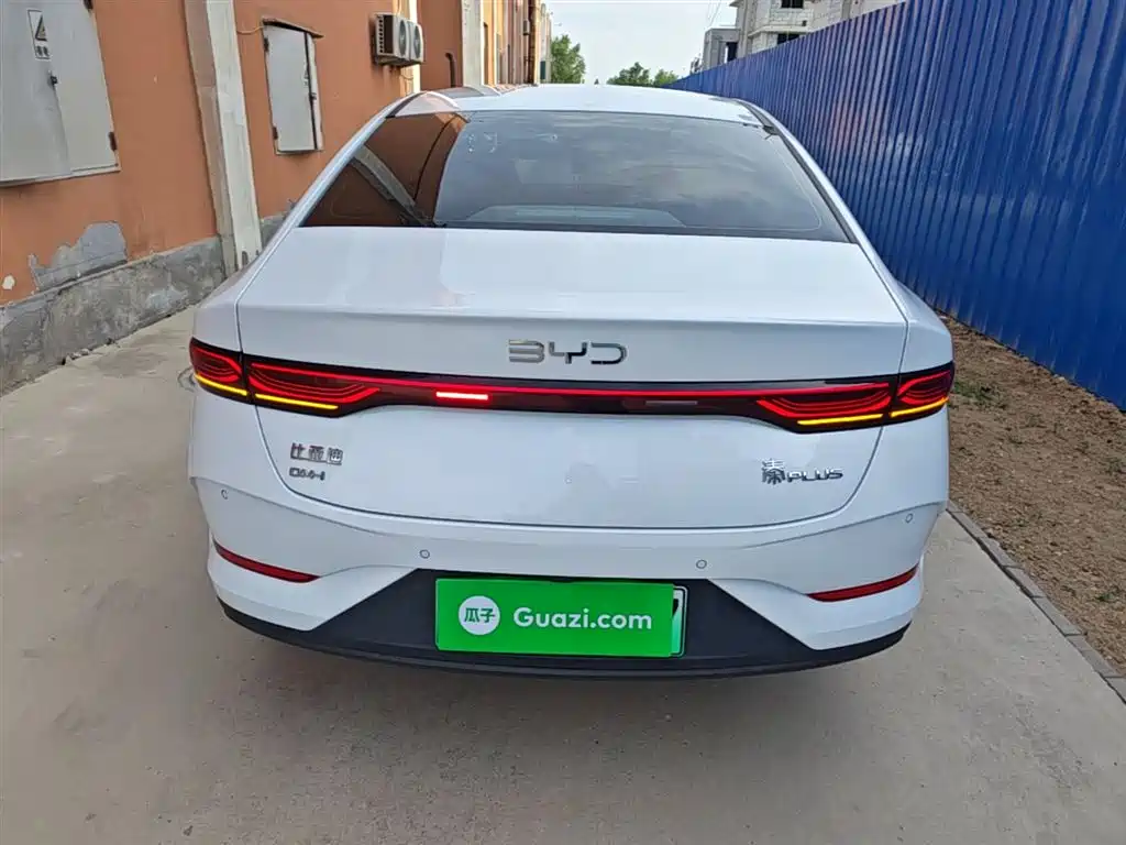BYD Qin PLUS 2025 DM-i Smart Drive 55KM Leader фото 6