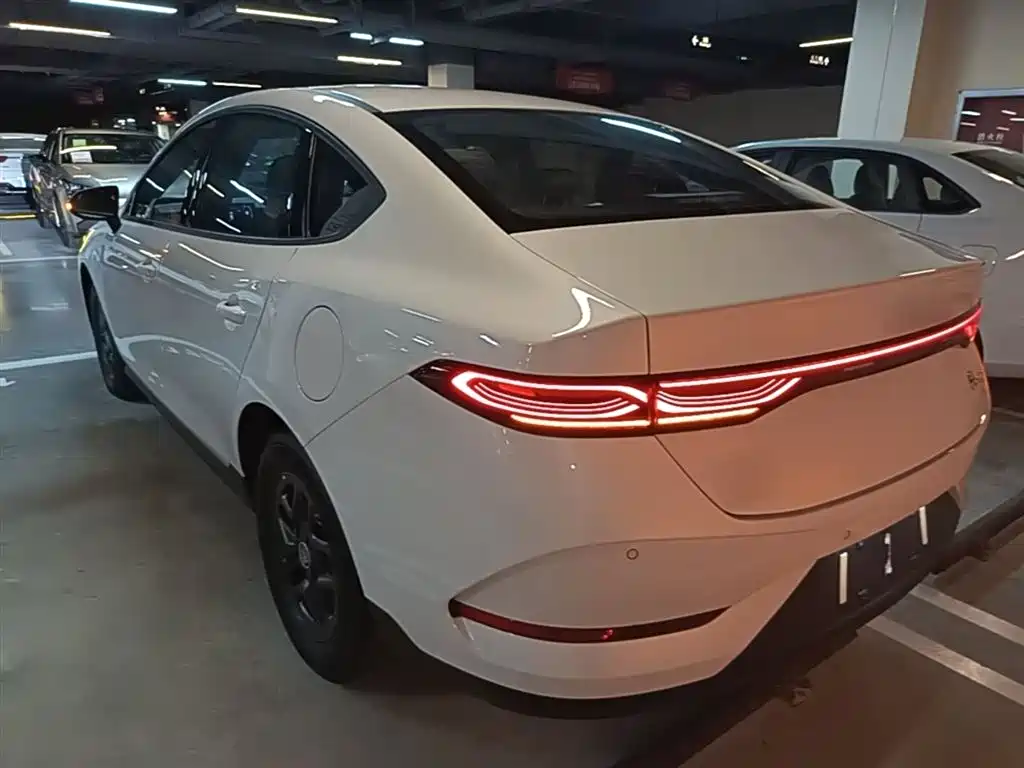 BYD Qin PLUS 2026 DM-i Smart Edition 128KM Progressive фото 5