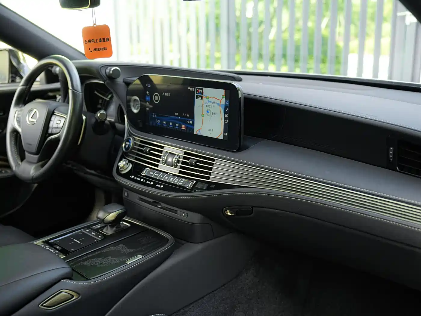 Lexus LS 2021 500h Excellence Edition фото 8