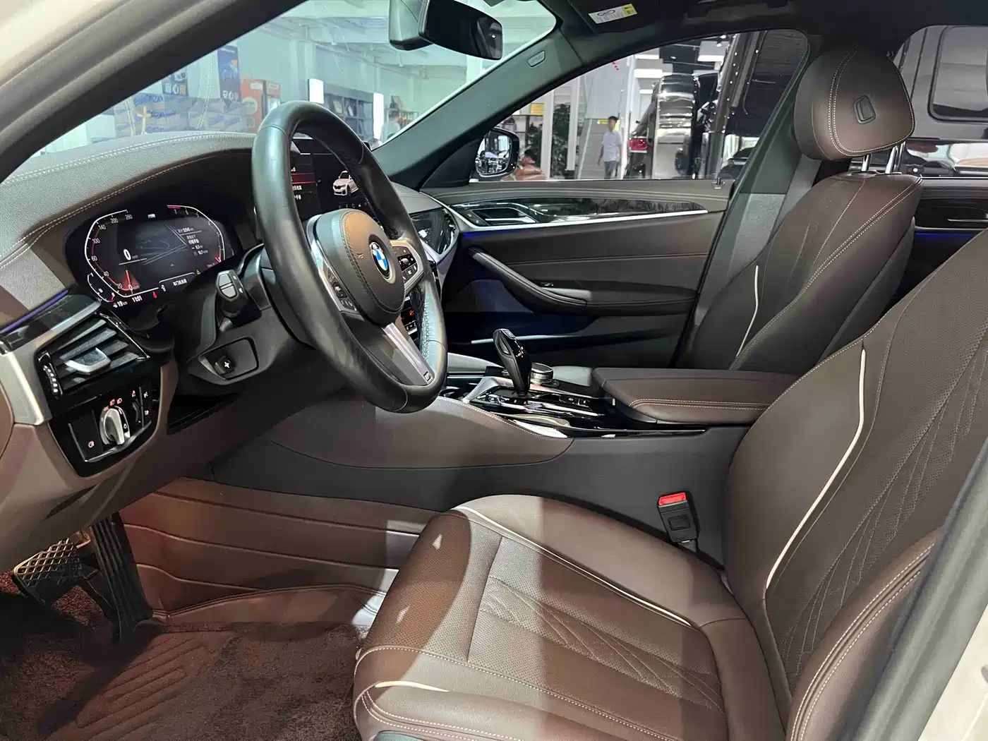 BMW 5 Series 2022 Model Second Facelift 525Li M Sport Package фото 10