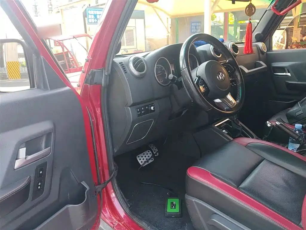 BAIC ORV Beijing Offroad BJ40 2017 40L 2.3T Automatic 4WD China Rally Champion Edition фото 12