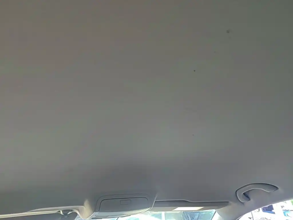 Photo 18 - Volkswagen Passat