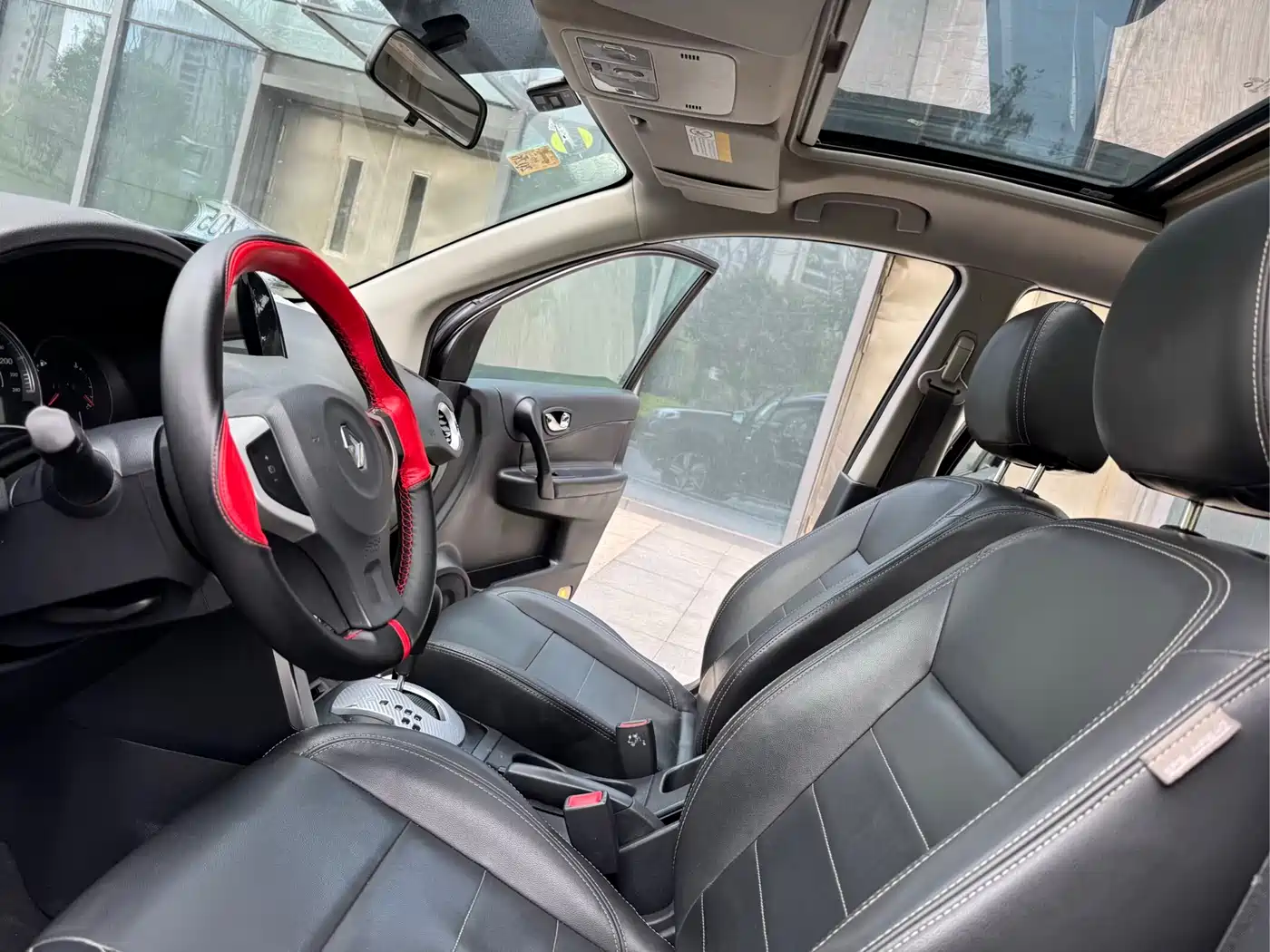 Renault Koleos (Import) 2014 2014 Facelift 2.5L 2WD Urban Edition