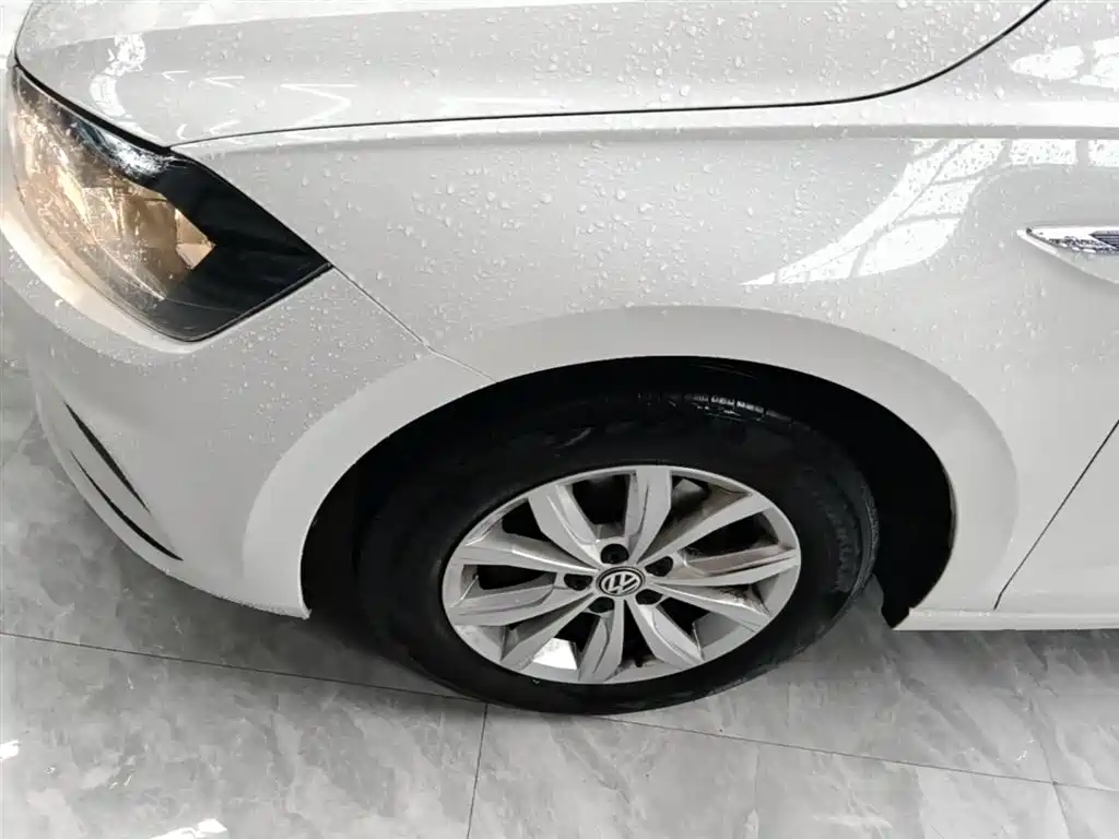 Volkswagen Polo 2019 Plus 1.5L Automatic Colorful Tech Edition фото 23