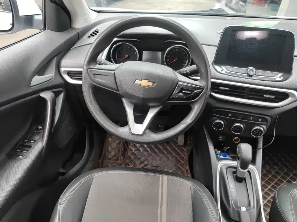 Photo 6 - Chevrolet Trax