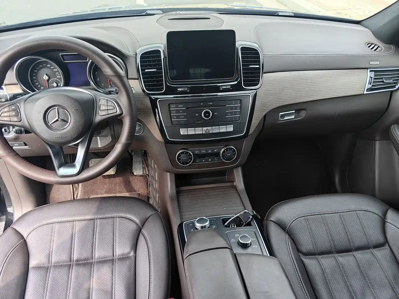 Mercedes-Benz GLE 2018 GLE 320 4MATIC Dynamic Ultimate Edition фото 10