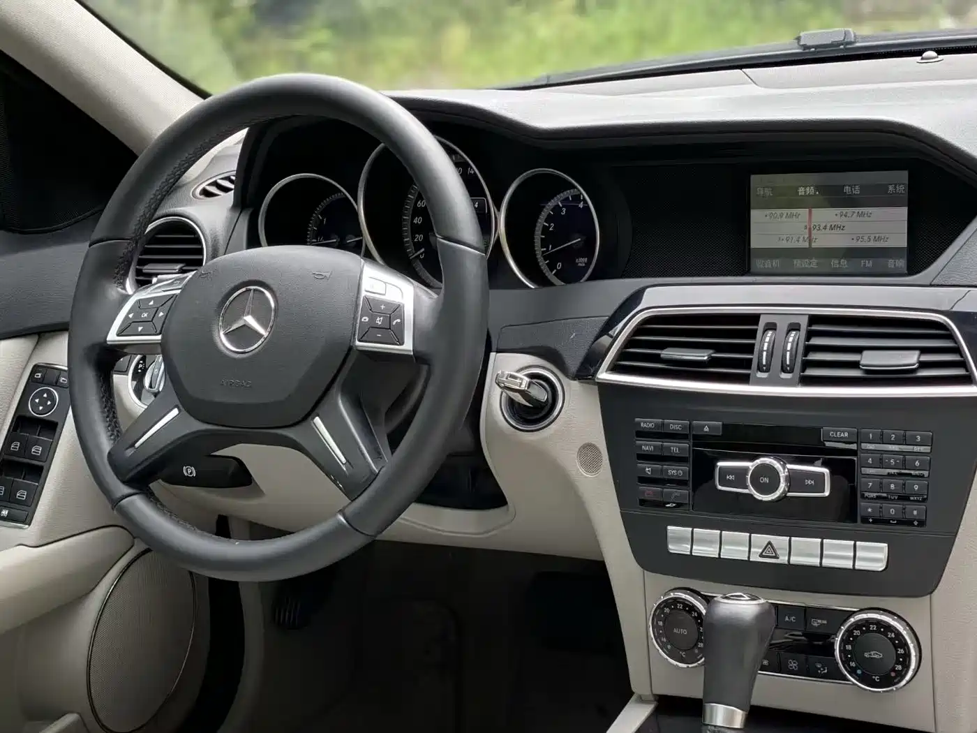 Mercedes-Benz C-Class 2013 C 180 Classic Grand Edition фото 10