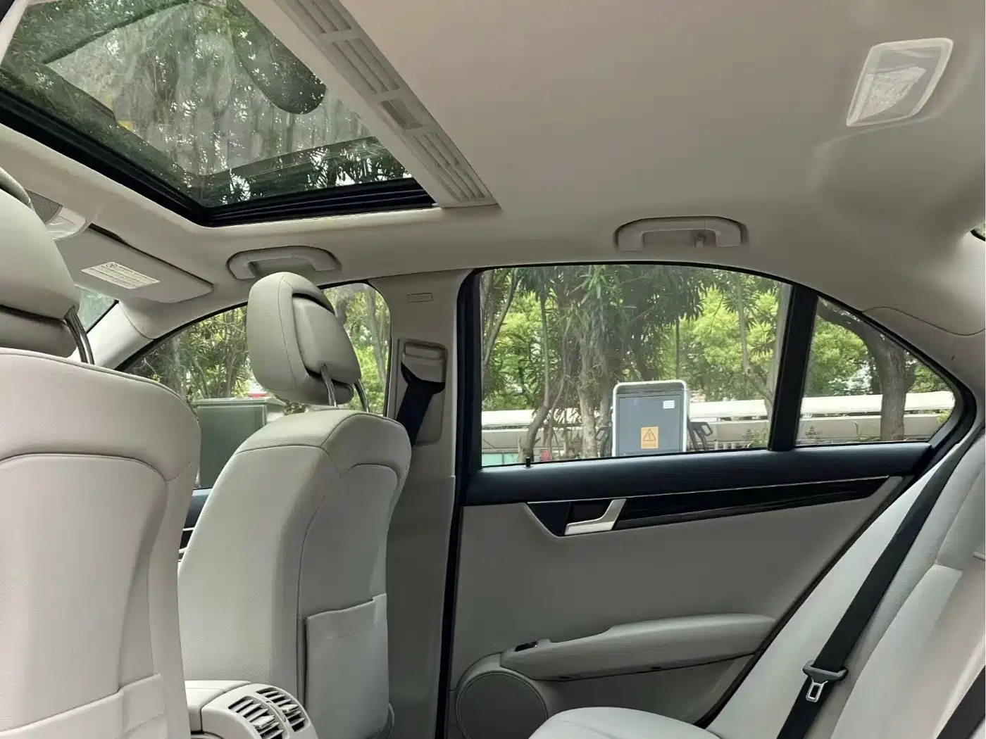 Mercedes-Benz C-Class 2013 C 180 Classic Grand Edition фото 15