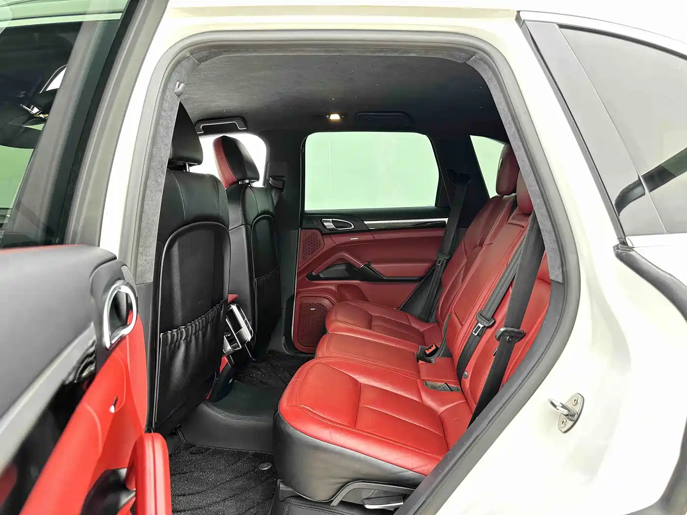 Porsche Cayenne New Energy 2016 Cayenne S E-Hybrid 3.0T фото 7
