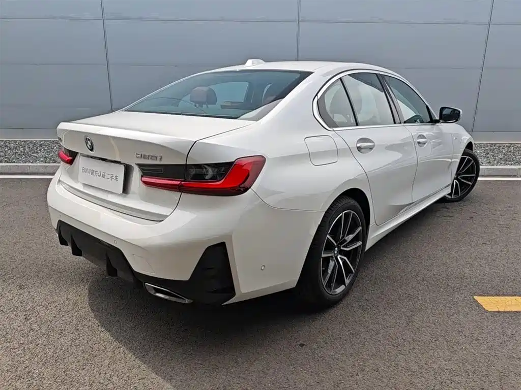 BMW 3 Series 2025 325i M Sport Package фото 4