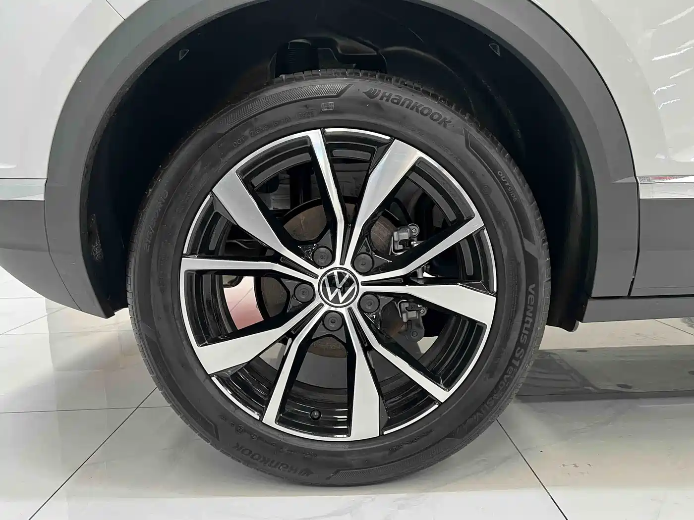 VOLKSWAGEN T-ROC EXPLORING SONGS