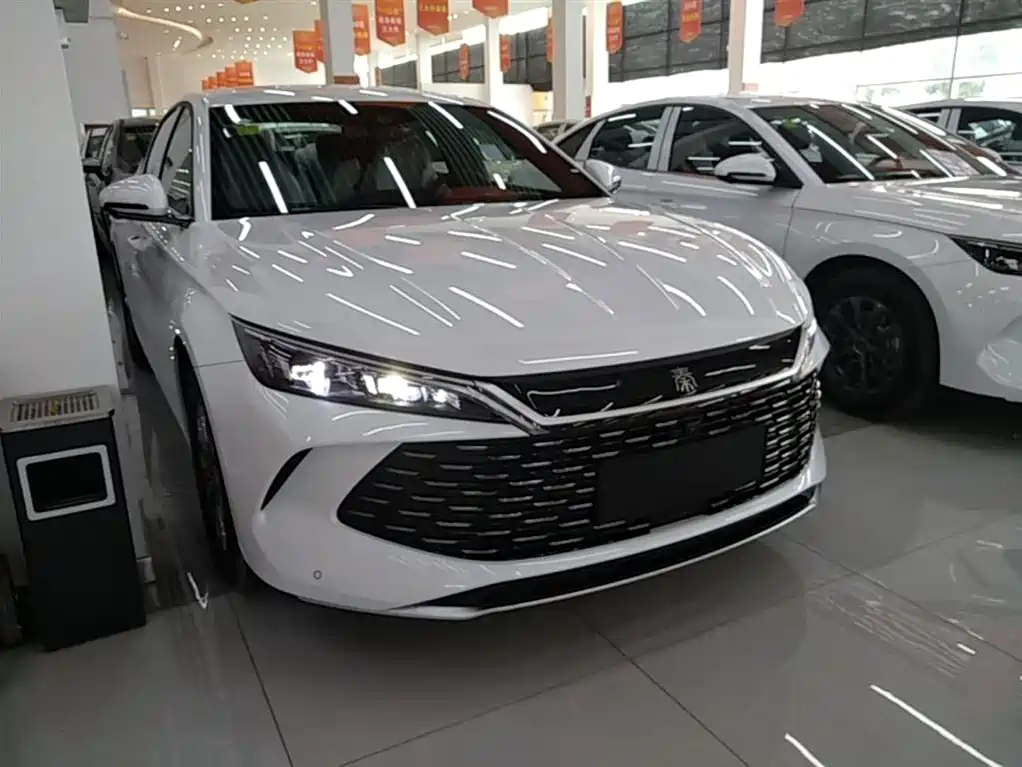 BYD Qin L 2026 DM-i 128KM Progressive фото 4
