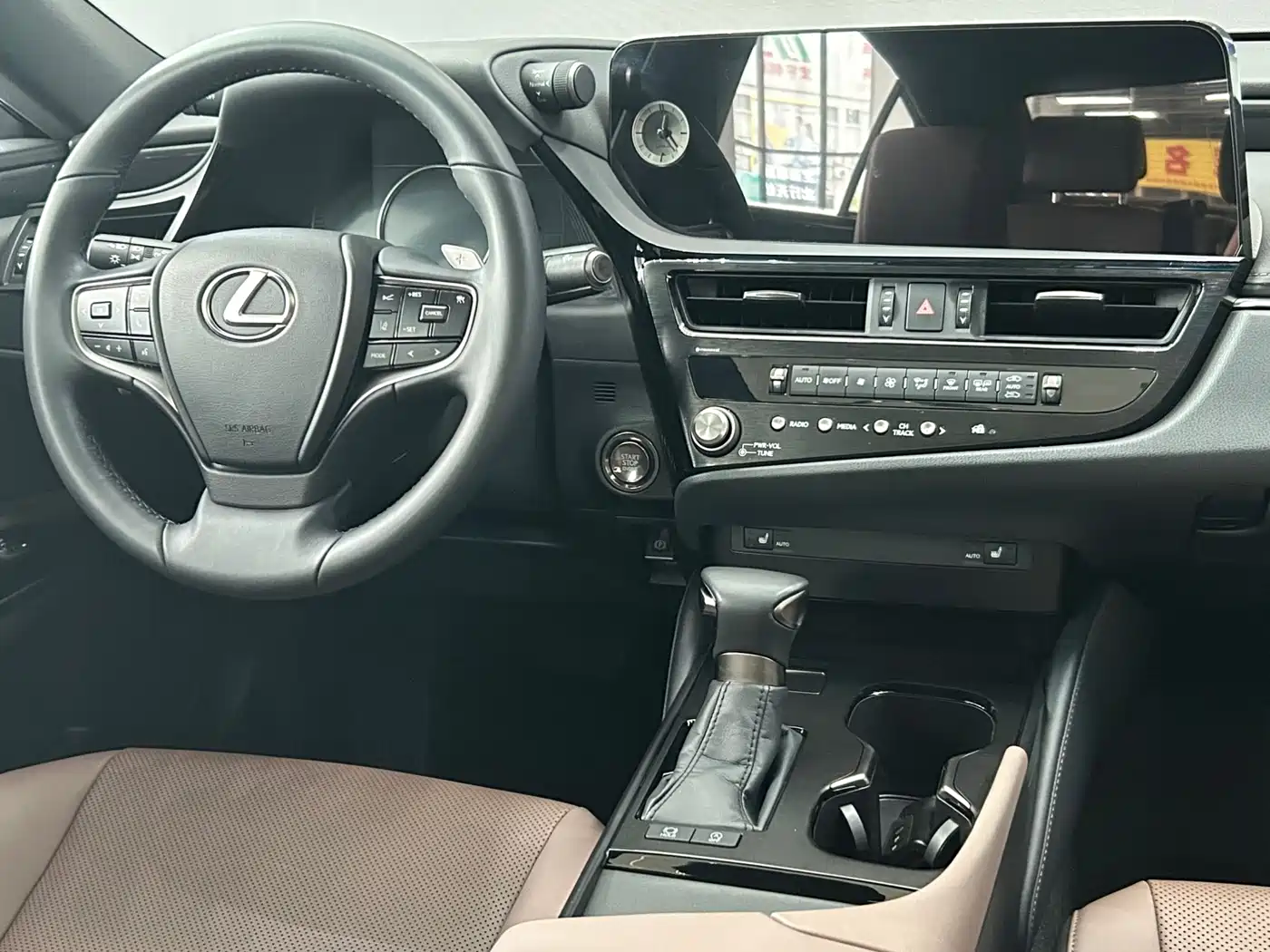 Lexus ES 2022 200 Excellence Edition фото 11