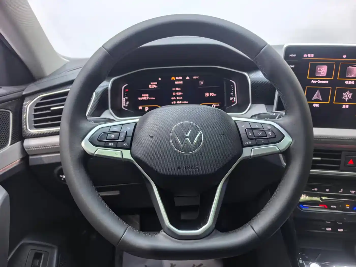 Volkswagen Tayron 2023 280TSI 2WD Luxury Plus Advanced Edition фото 12