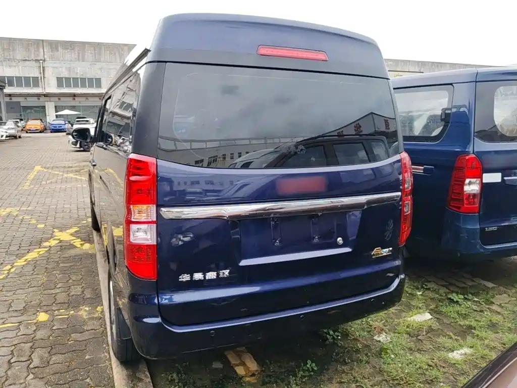 Jinbei Golden Sea Lion Classic 2022 2021 1.5L Travel Lion Passenger Van 6-seater