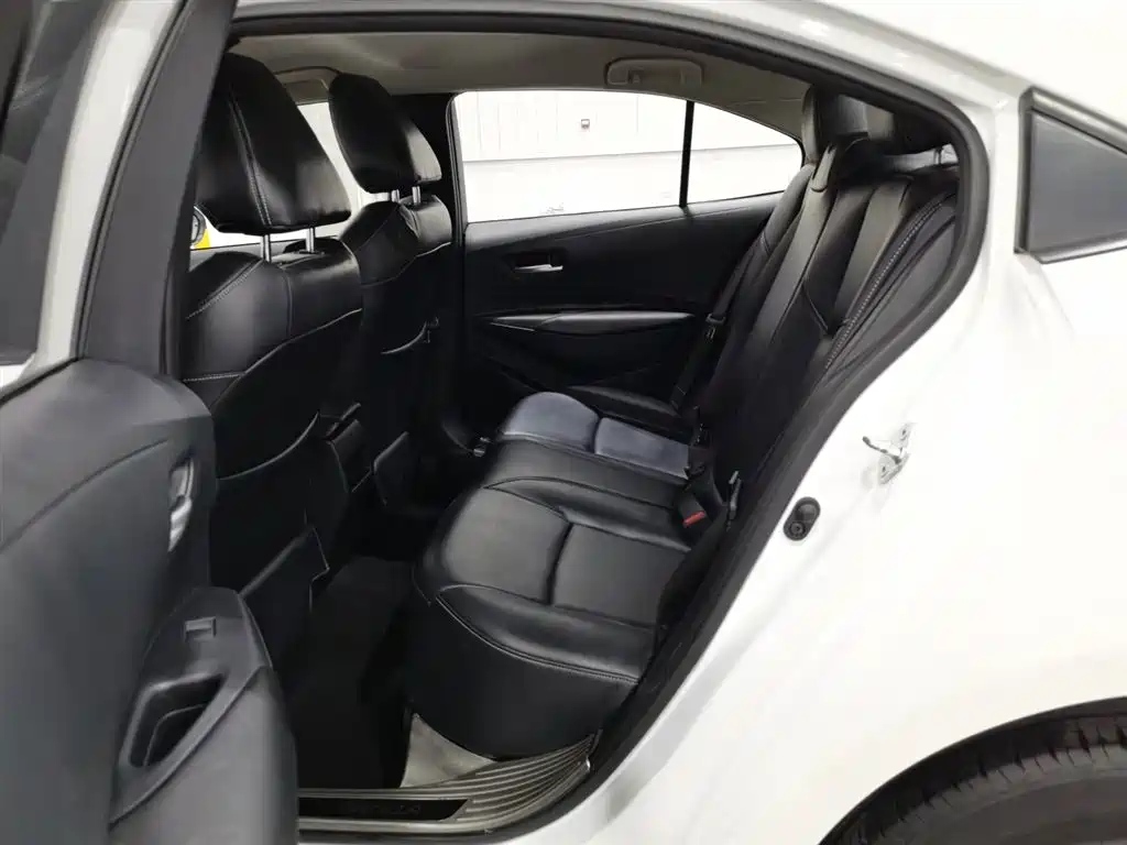 Toyota Corolla 2019 1.2T S-CVT GL Pioneer Edition фото 15