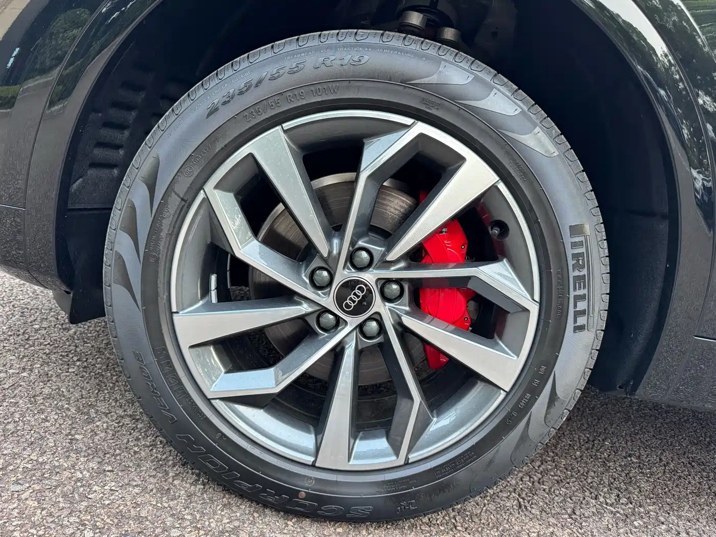 Audi Q5L 2024 Model 40 TFSI Luxury Dynamic фото 11