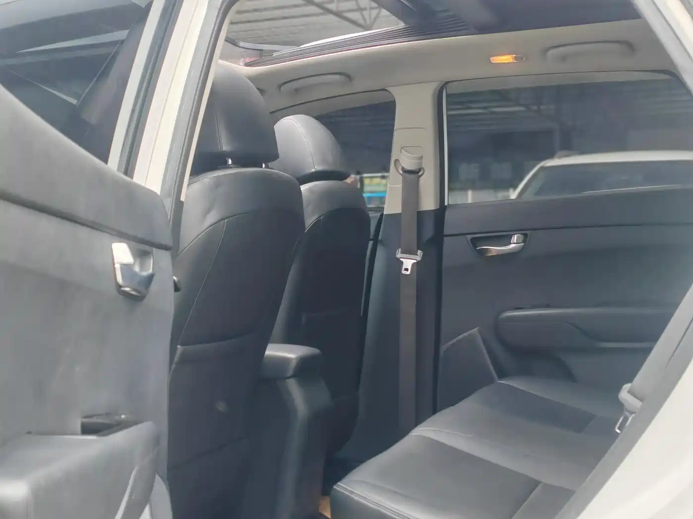 Kia KX3 Smart Run 2015 1.6L Automatic 2WD DLX фото 5