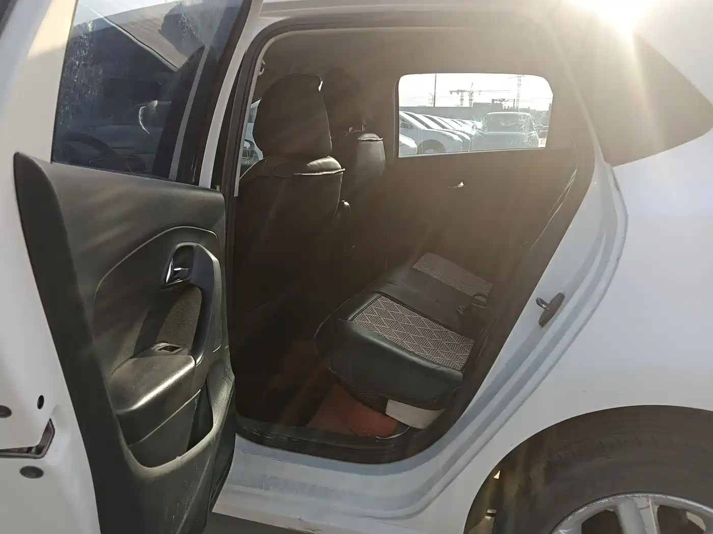 Volkswagen Polo 2013 1.4L Automatic Comfort Edition фото 12