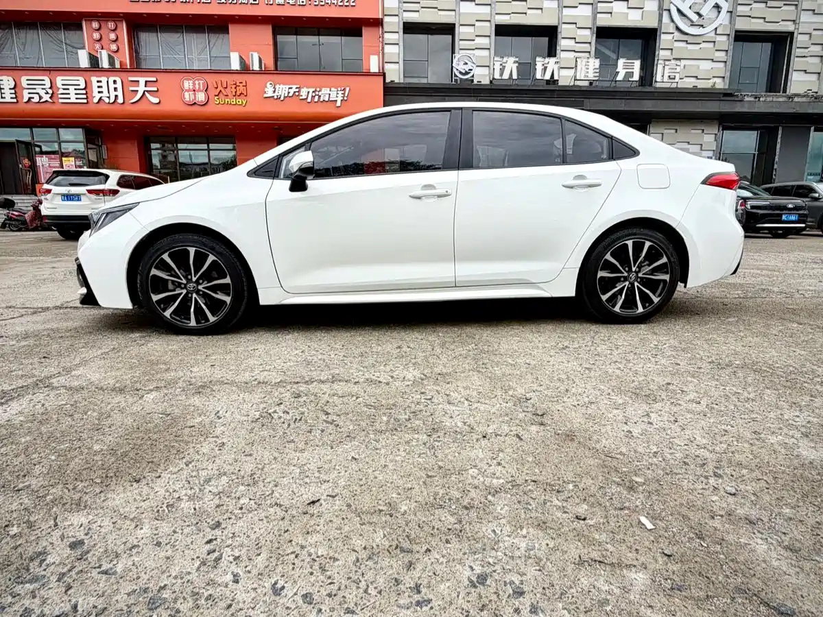 Toyota Levin 2022 185T CVT Sport Edition фото 8