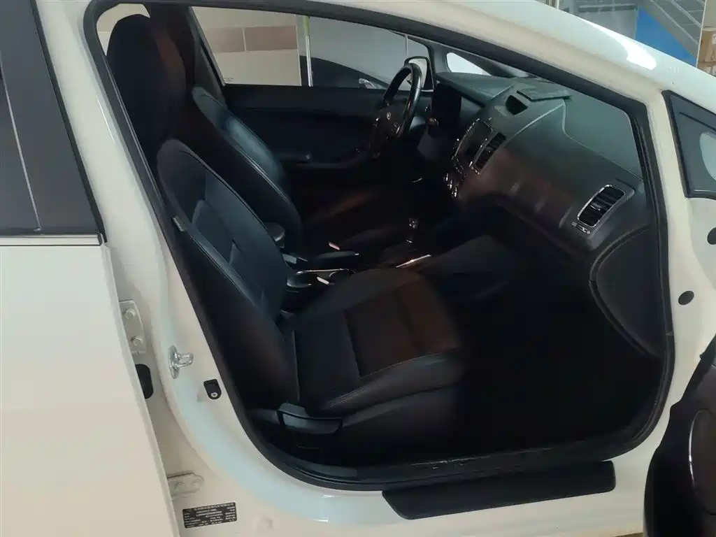 Kia K3 2016 1.6L Automatic DLX фото 20