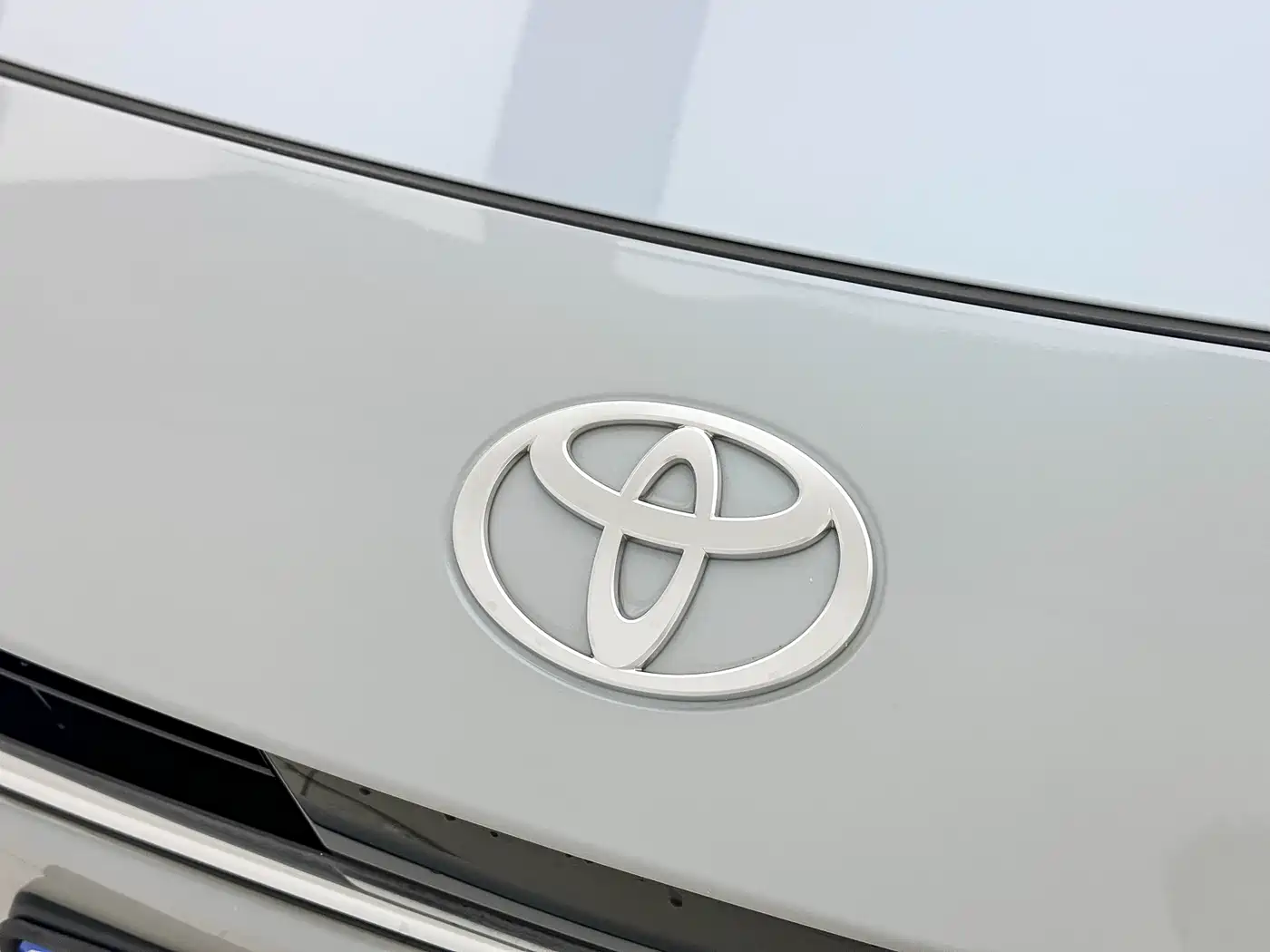 Toyota Camry 2024 Hybrid 2.5HG Premium Edition фото 20
