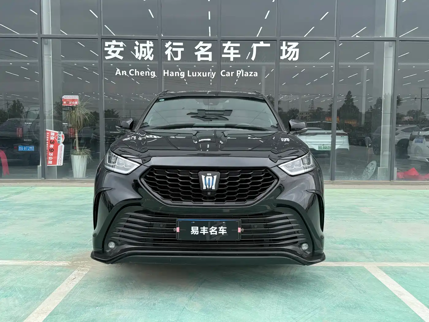Toyota Crown Kluger 2021 2.5L HEV AWD Flagship Edition фото 2