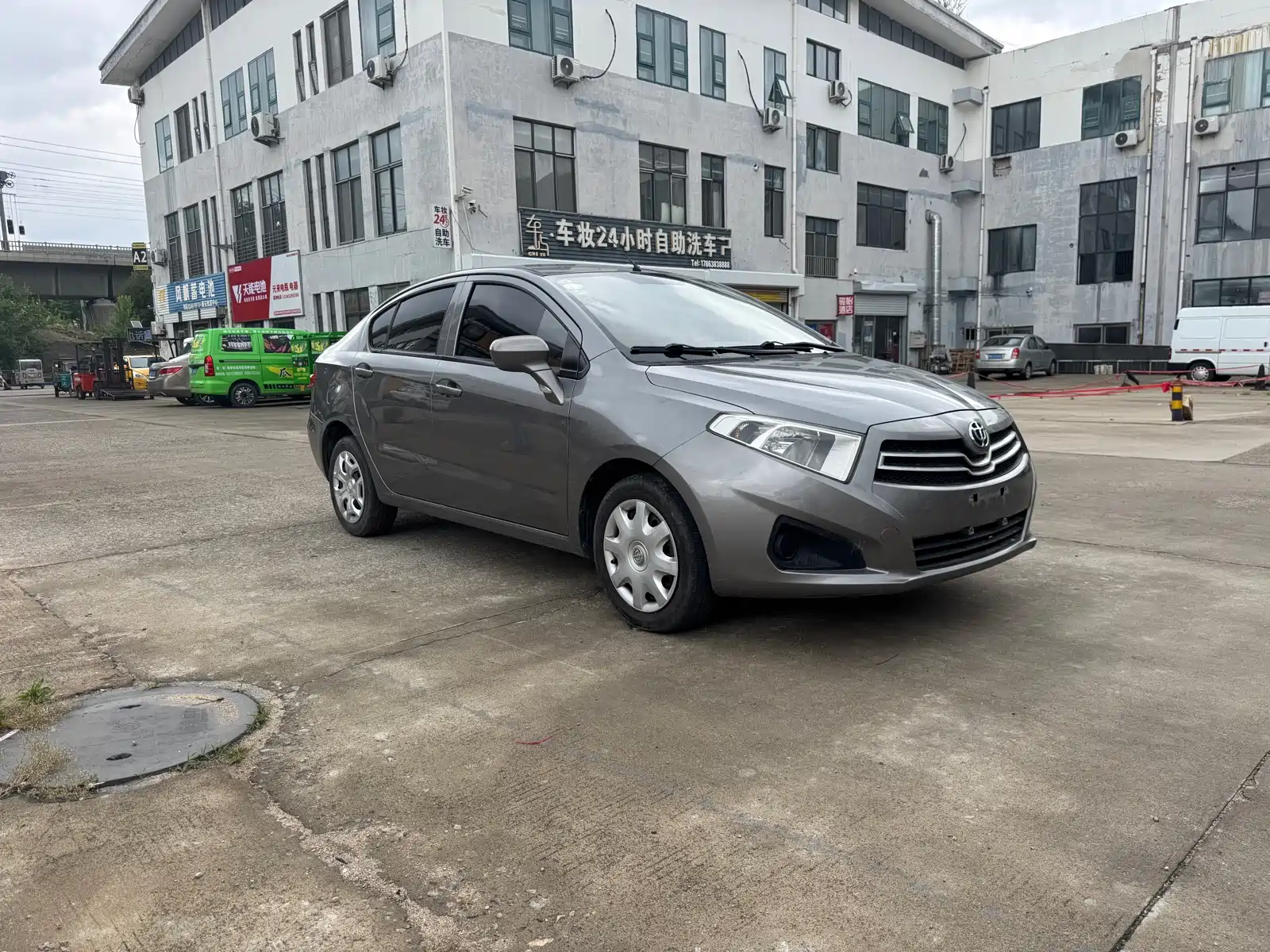 Фото 5 - Zhonghua H230