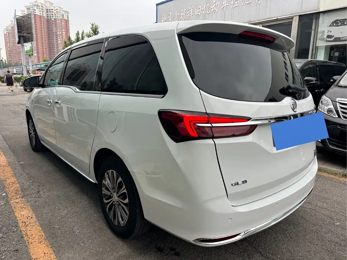 BUICK GL8