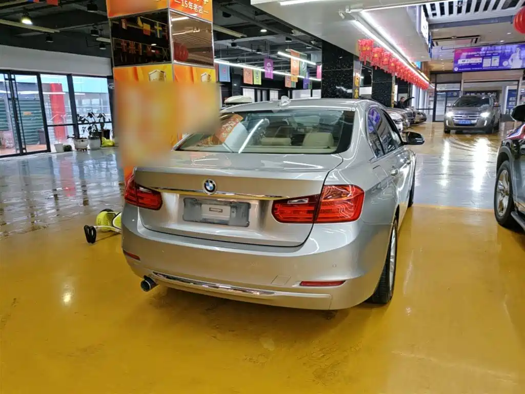 BMW 3 Series 2014 320Li Fashion фото 7