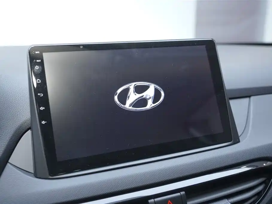 Hyundai Elantra 2020 1.6L Auto GL Pleasing Edition фото 7