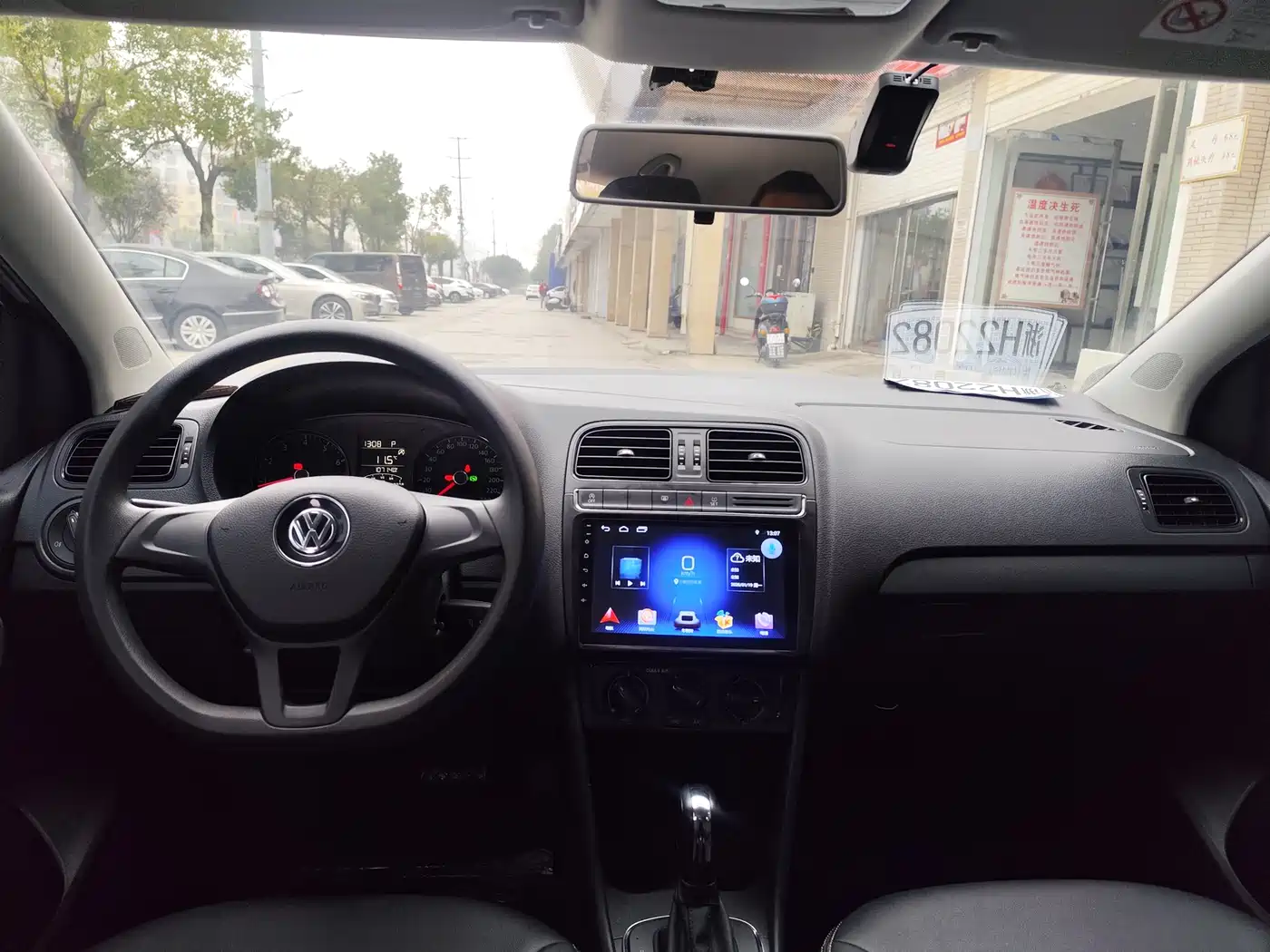 Volkswagen Polo 2018 1.5L Auto Safe Drive фото 3